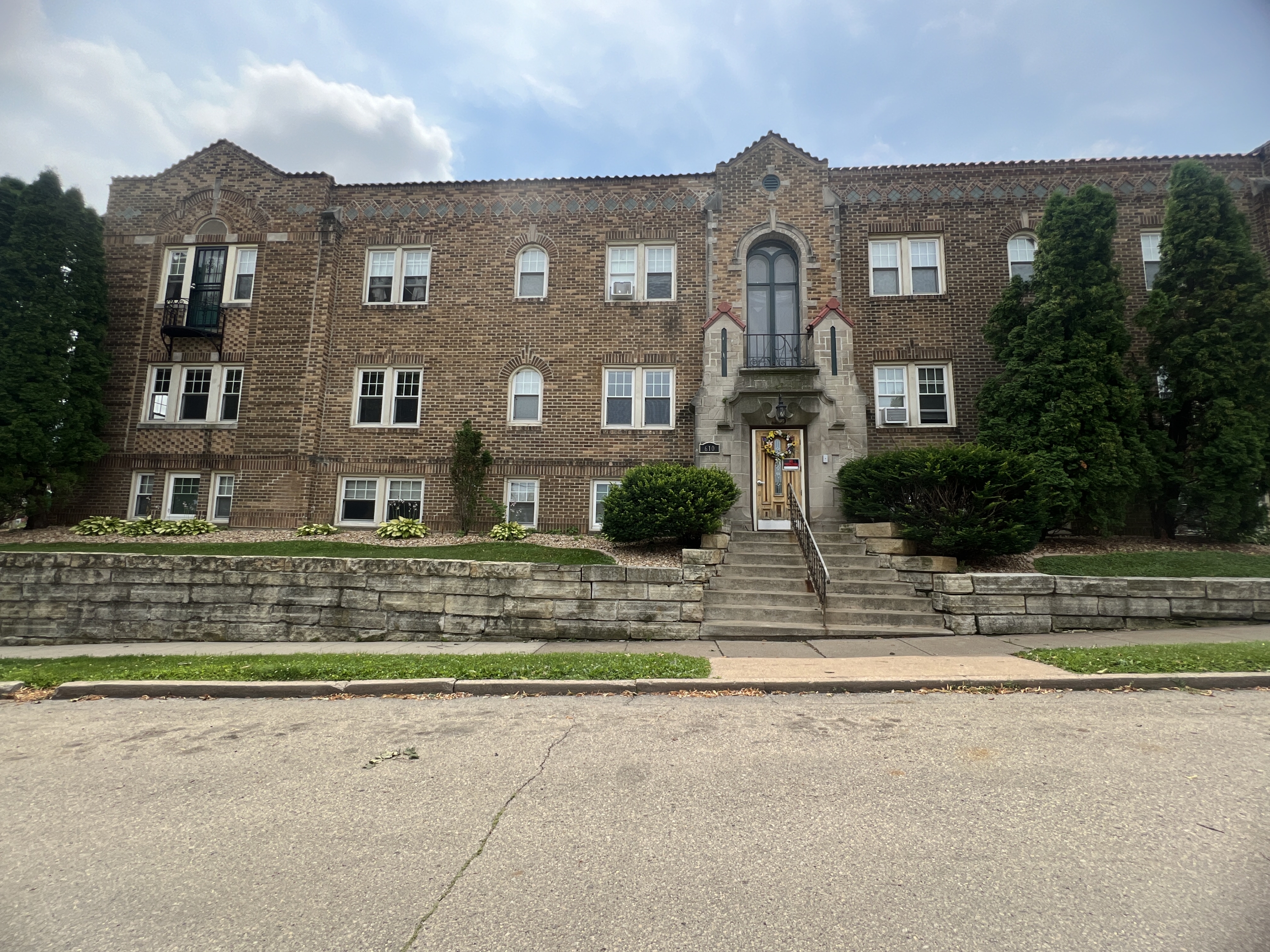 610 Cooper Place - 101