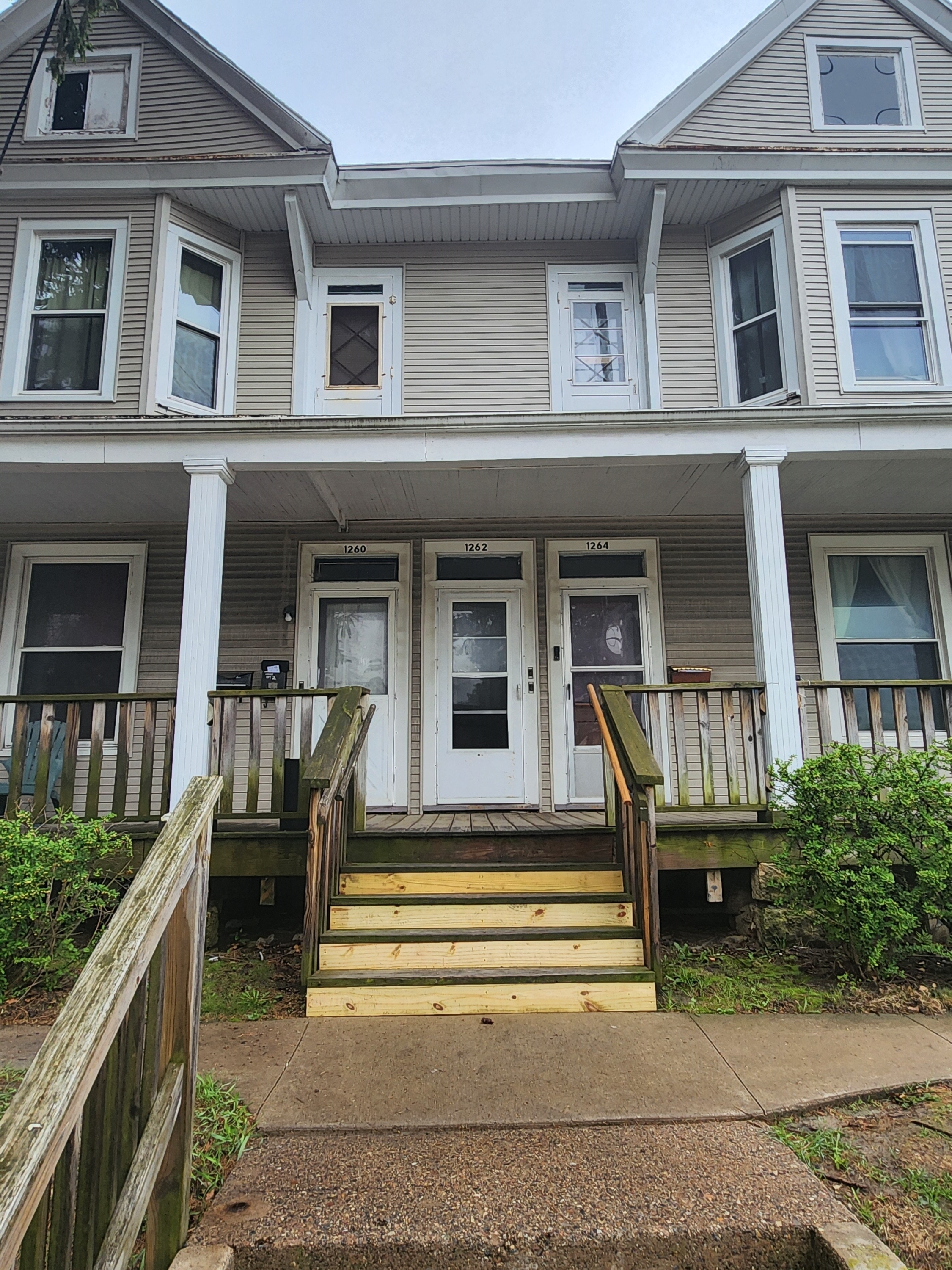 1262 University Avenue - 3