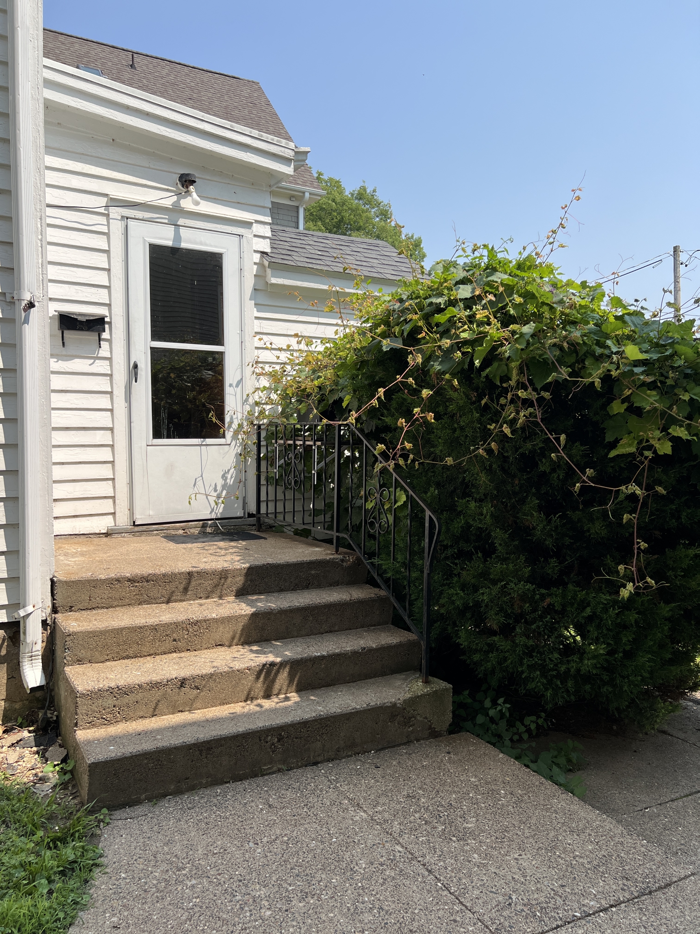 1258 University Avenue - 1