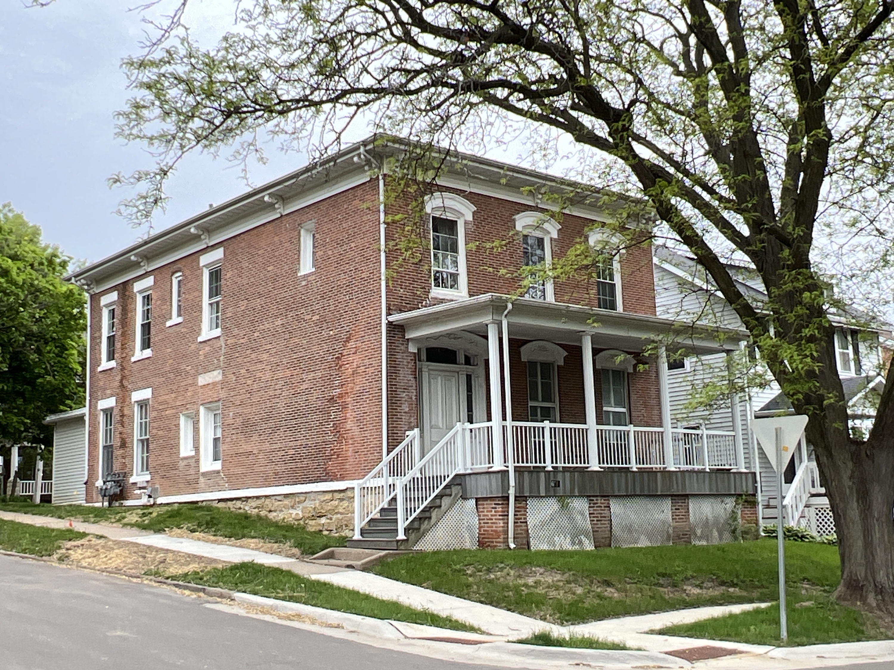 695 Fenelon Place - 1