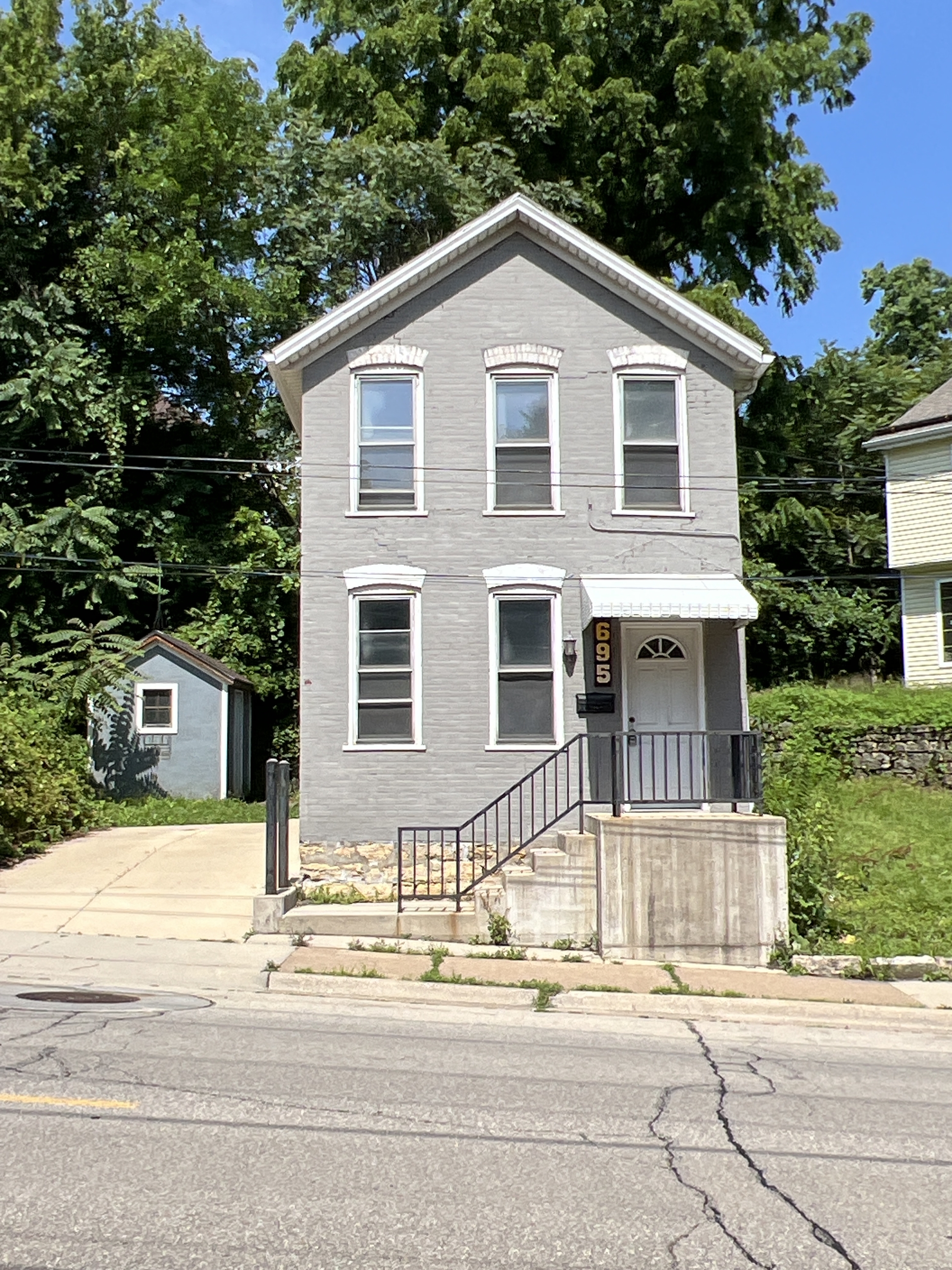 695 Hill Street