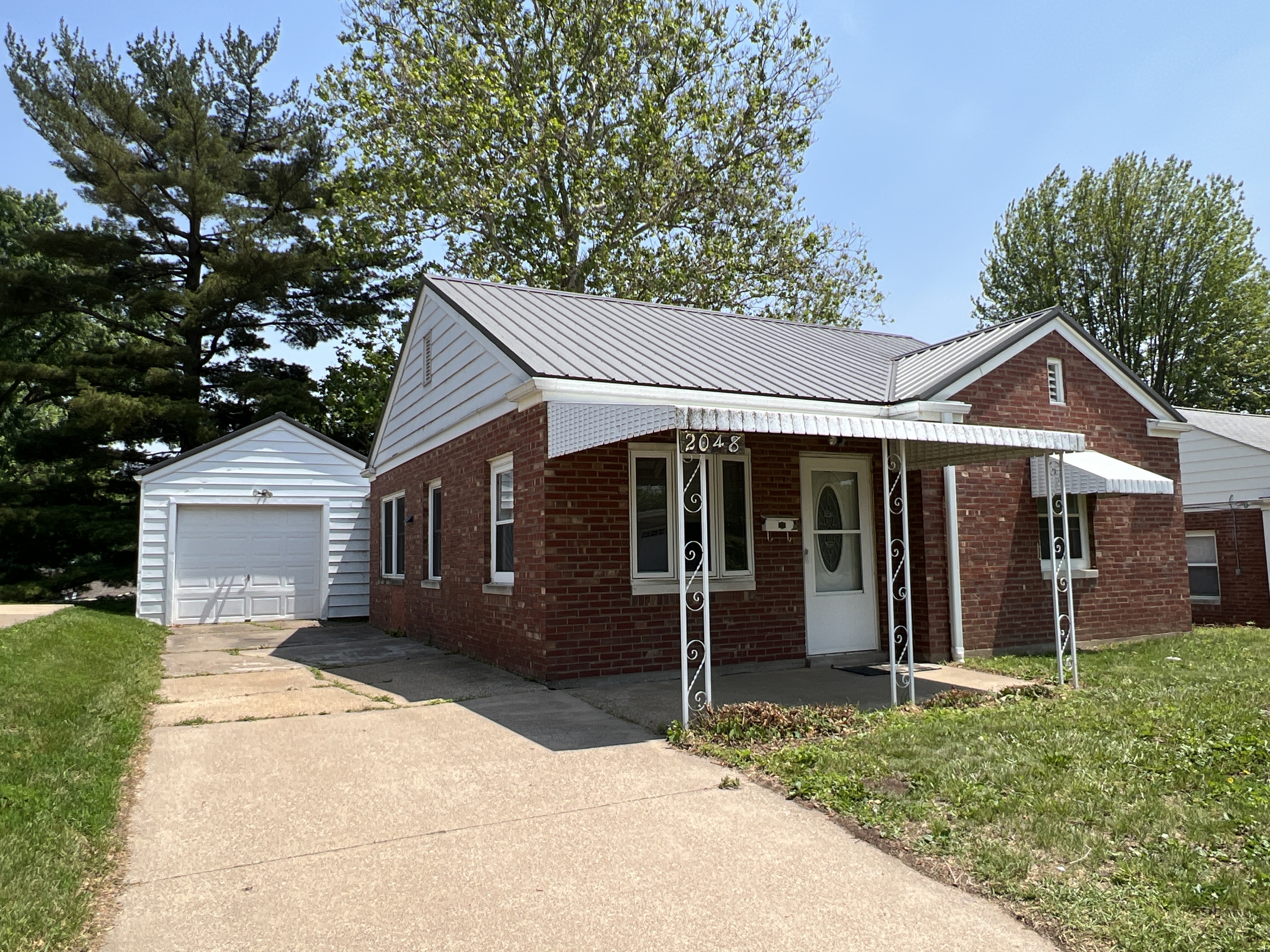 2048 Broadlawn Road